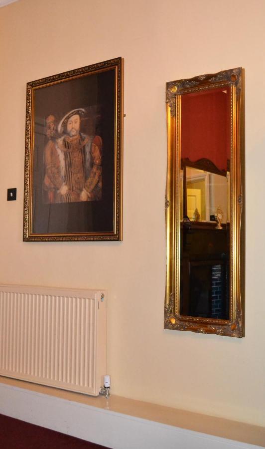 فندق The Red Lion Llangadog المظهر الخارجي الصورة