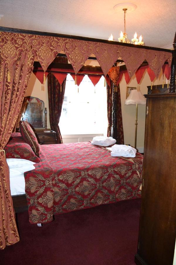 فندق The Red Lion Llangadog المظهر الخارجي الصورة